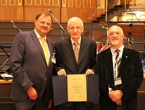 Prof Righini with the Conference Organizer and the Chair of the Award Committee